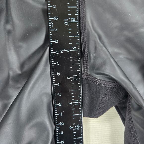 Athleta Mid Rise Vegan Gleam Tight 2.0 Faux Black Leather Leggings Size Large T - Picture 5 of 7